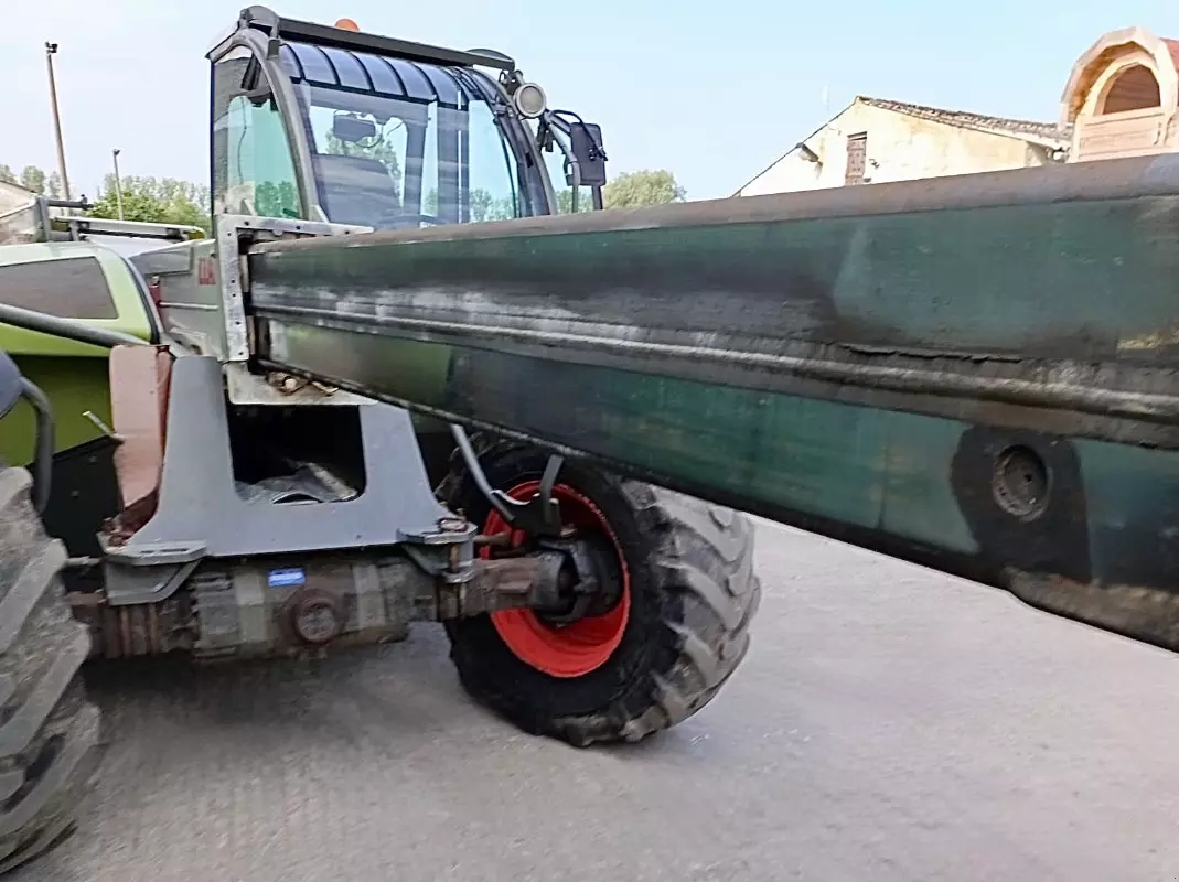 CLAAS Scorpion 7040 Varipower